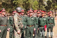 Sr. Lt. Gen. Do Xuan Tung inspects units and offers Tet greetings in Dak Lak province